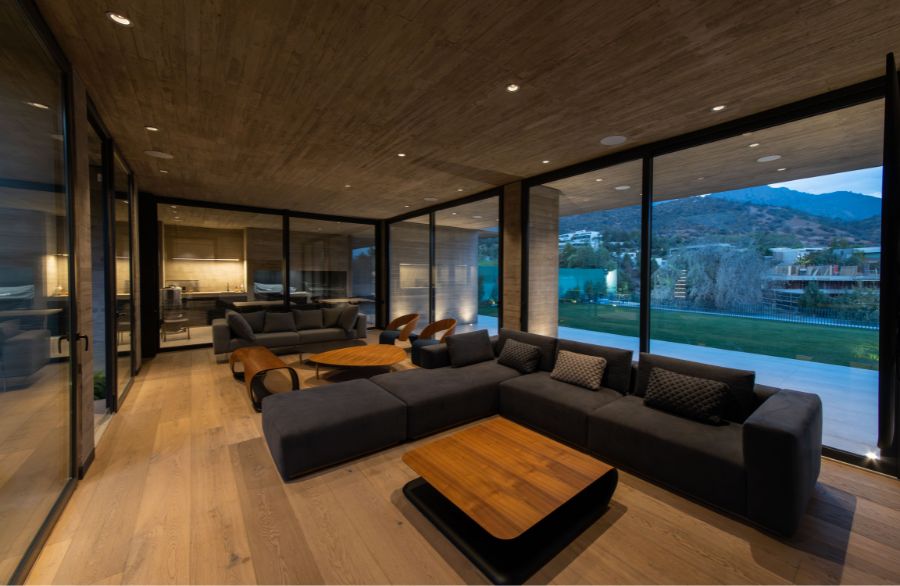 la estética del piso de madera destaca en cualquier propiedad.