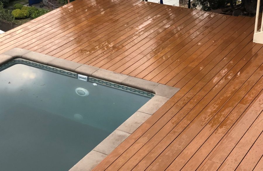 deck para terrazas con piscina